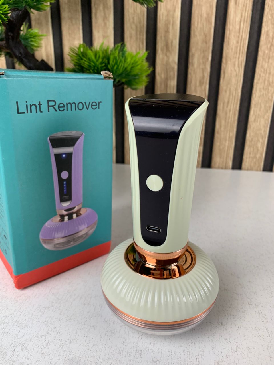 فرشاة إزالة الوبر القابلة للشحن